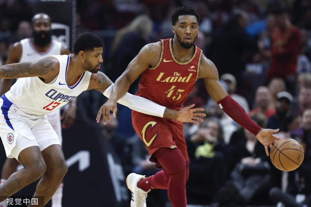 巴萨在控球 巴萨在控球