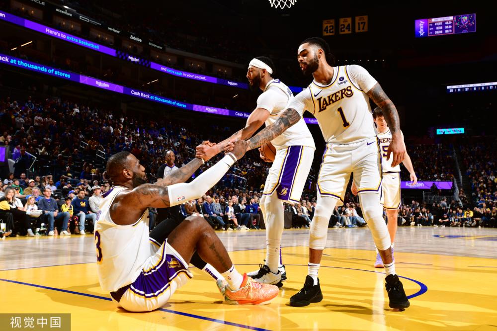 身体对抗早 身体对抗早