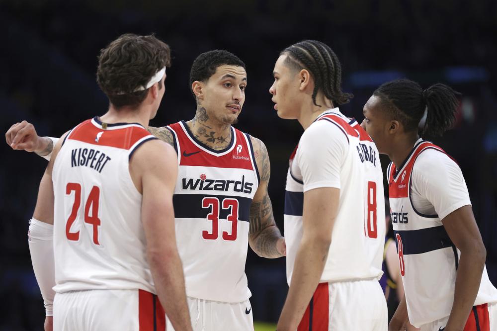 两人的任何 两人的任何